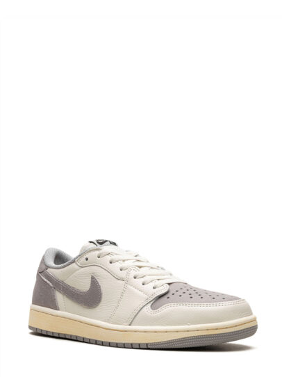 Jordan 1 Low OG Atmosphere Grey